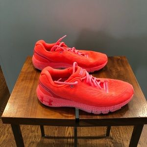 Under Armour HOVR Machina - Women’s size 10